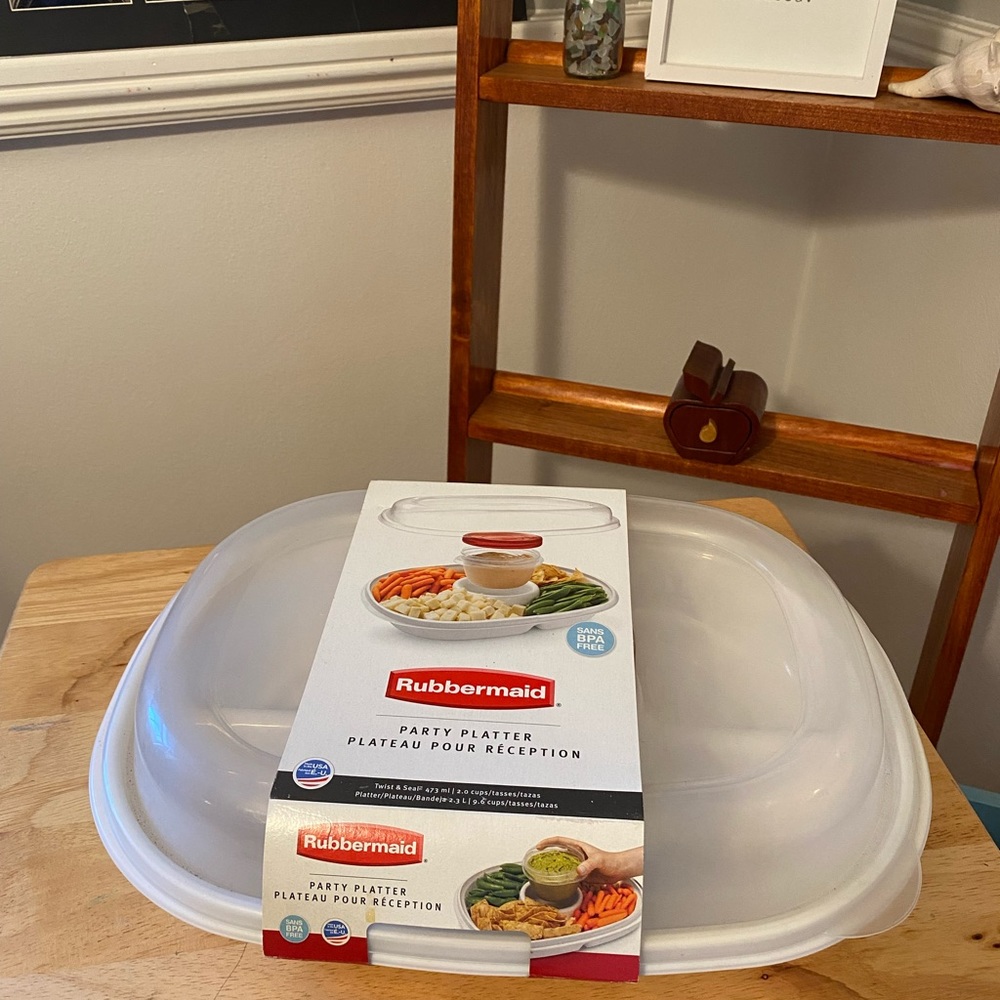 Rubbermaid Party Platter